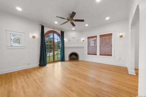 1943 W Magnolia Avenue San Antonio TX 78201