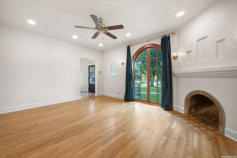1943 W Magnolia Avenue San Antonio TX 78201
