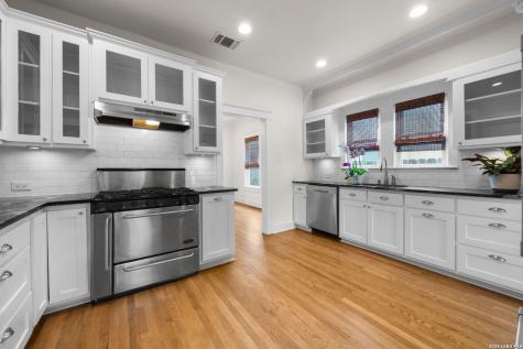 1943 W Magnolia Avenue San Antonio TX 78201