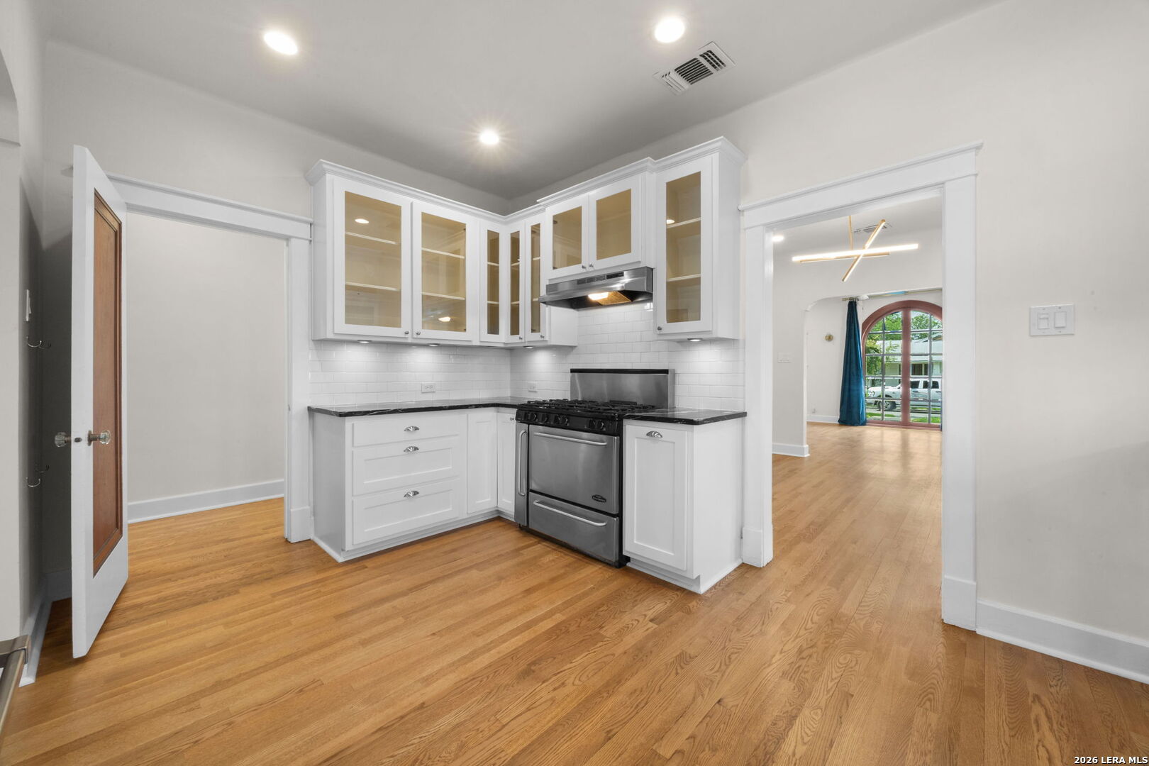1943 W Magnolia Avenue San Antonio TX 78201