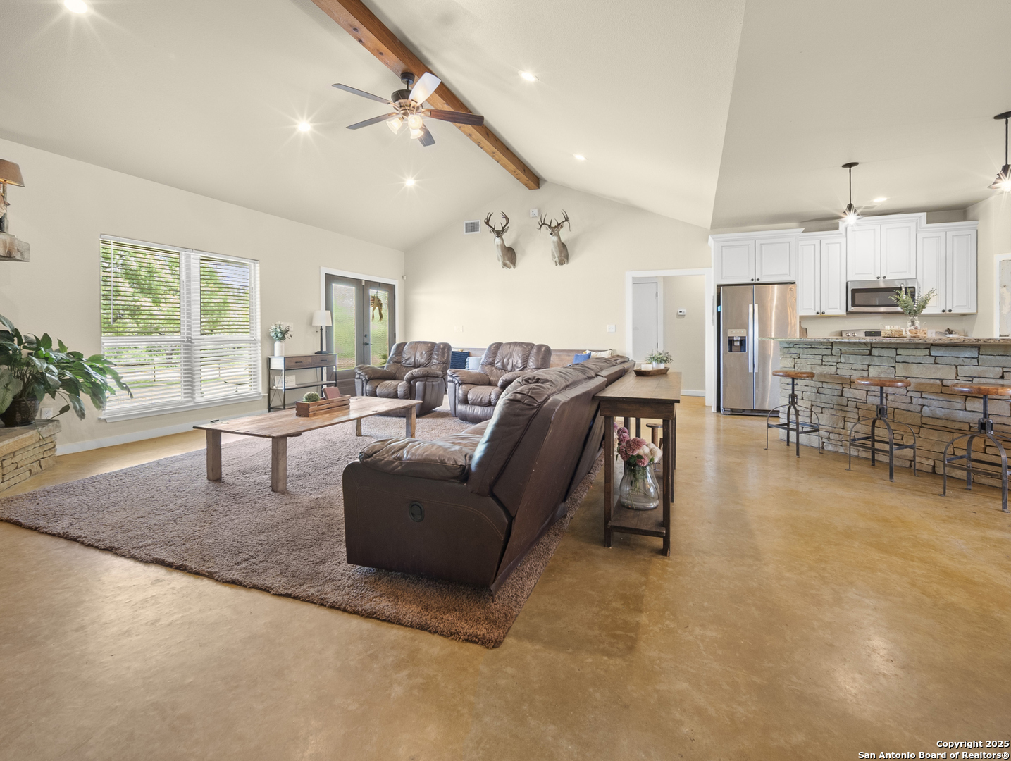 590 County Road 431 Pleasanton TX 78064