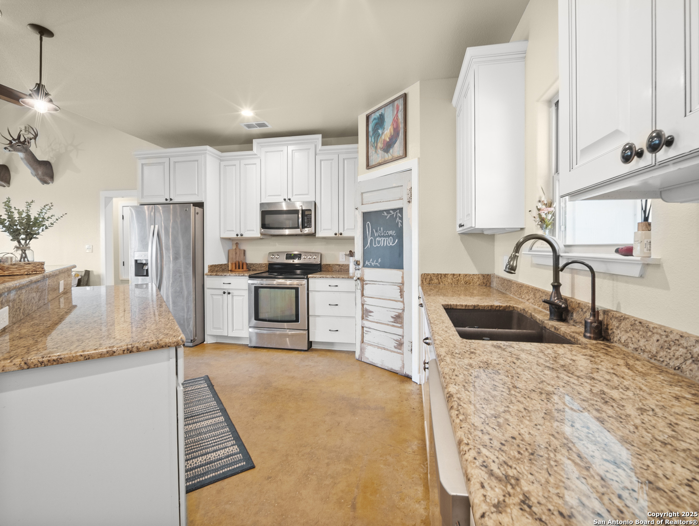 590 County Road 431 Pleasanton TX 78064