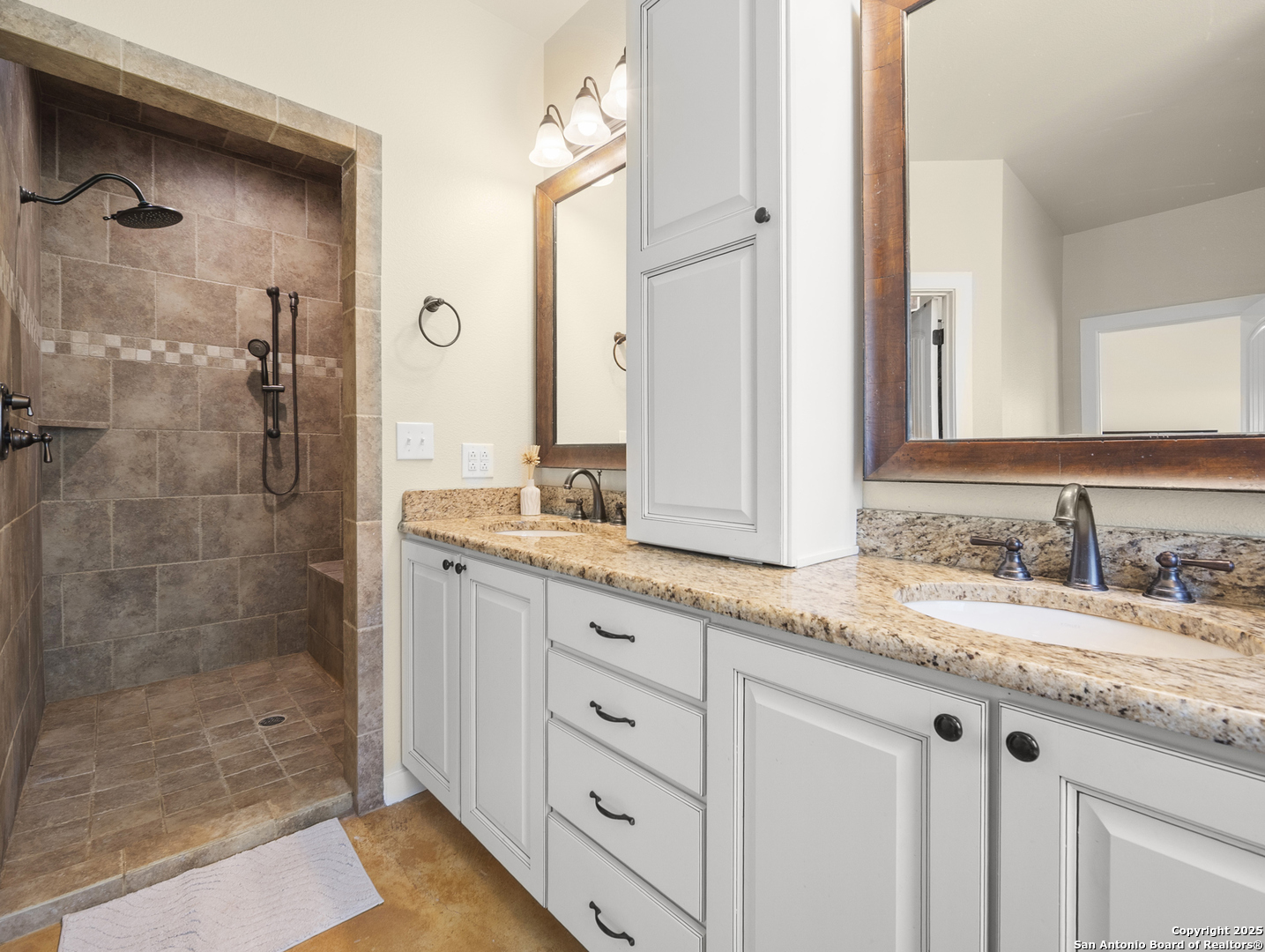 590 County Road 431 Pleasanton TX 78064