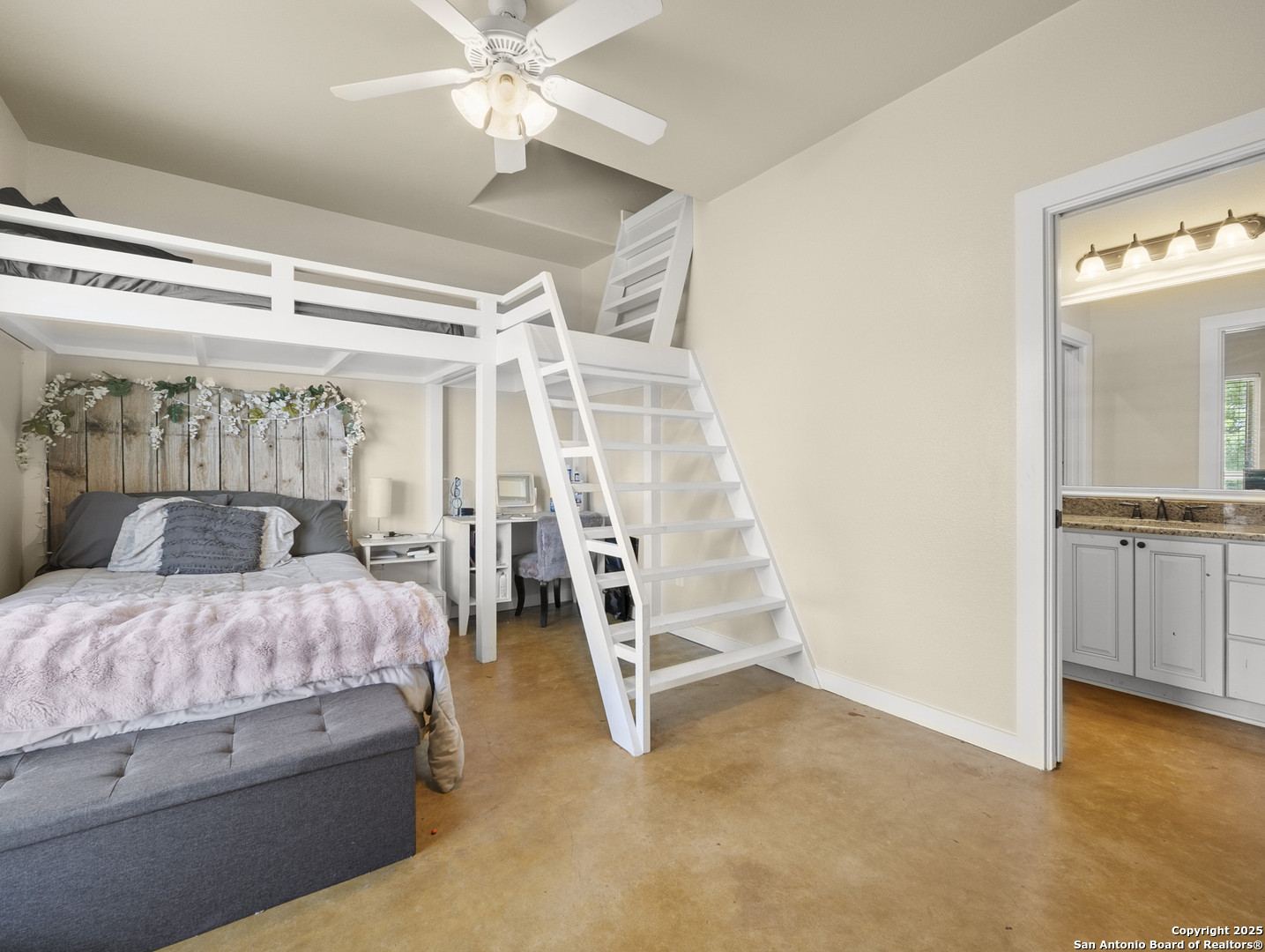 590 County Road 431 Pleasanton TX 78064