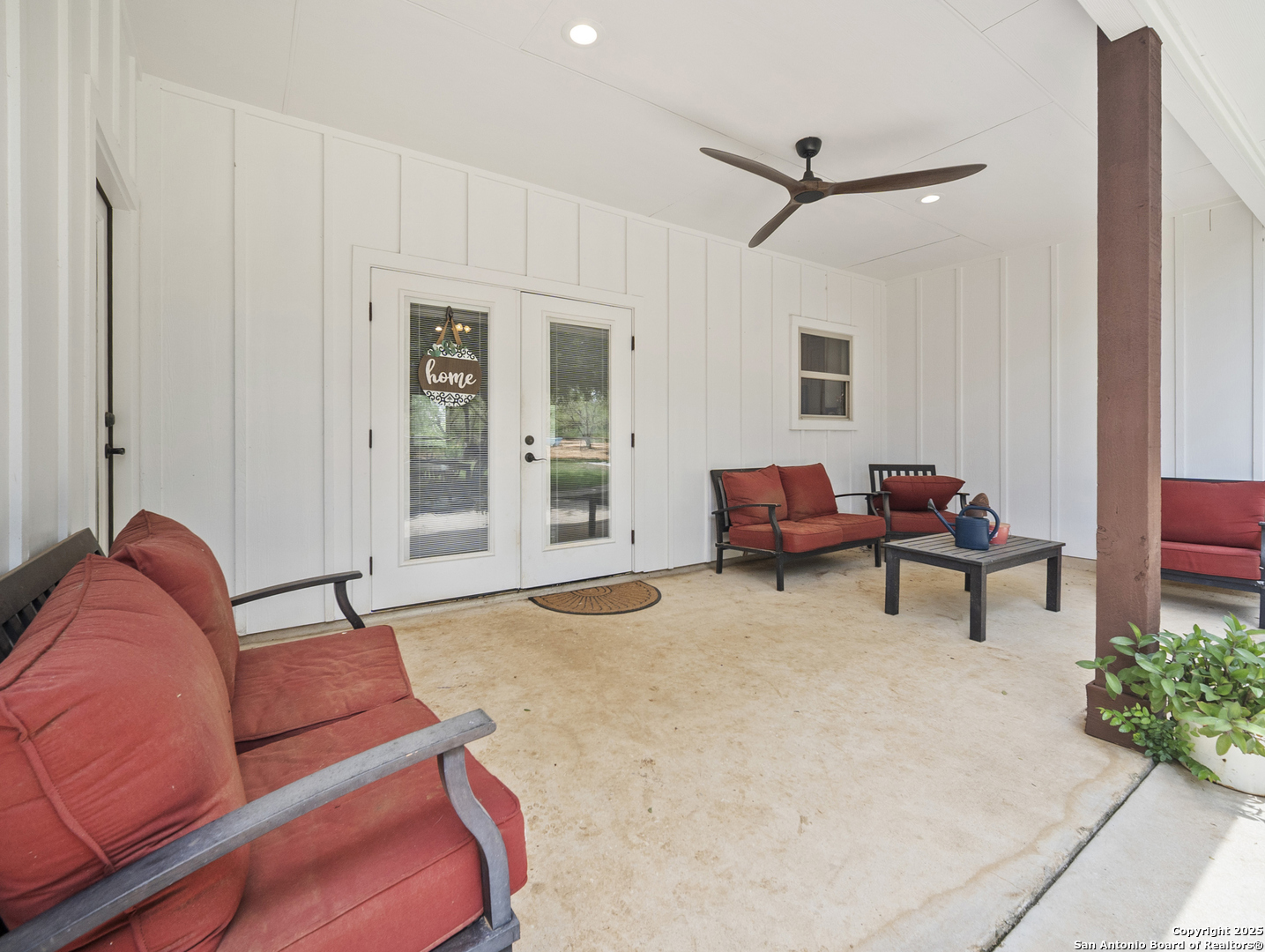 590 County Road 431 Pleasanton TX 78064