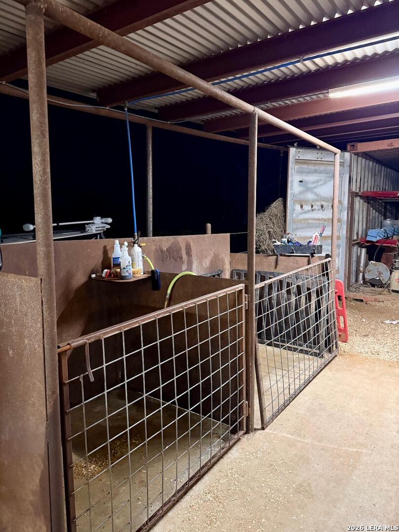 590 County Road 431 Pleasanton TX 78064