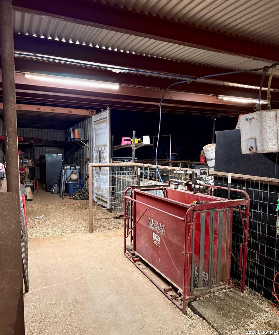 590 County Road 431 Pleasanton TX 78064