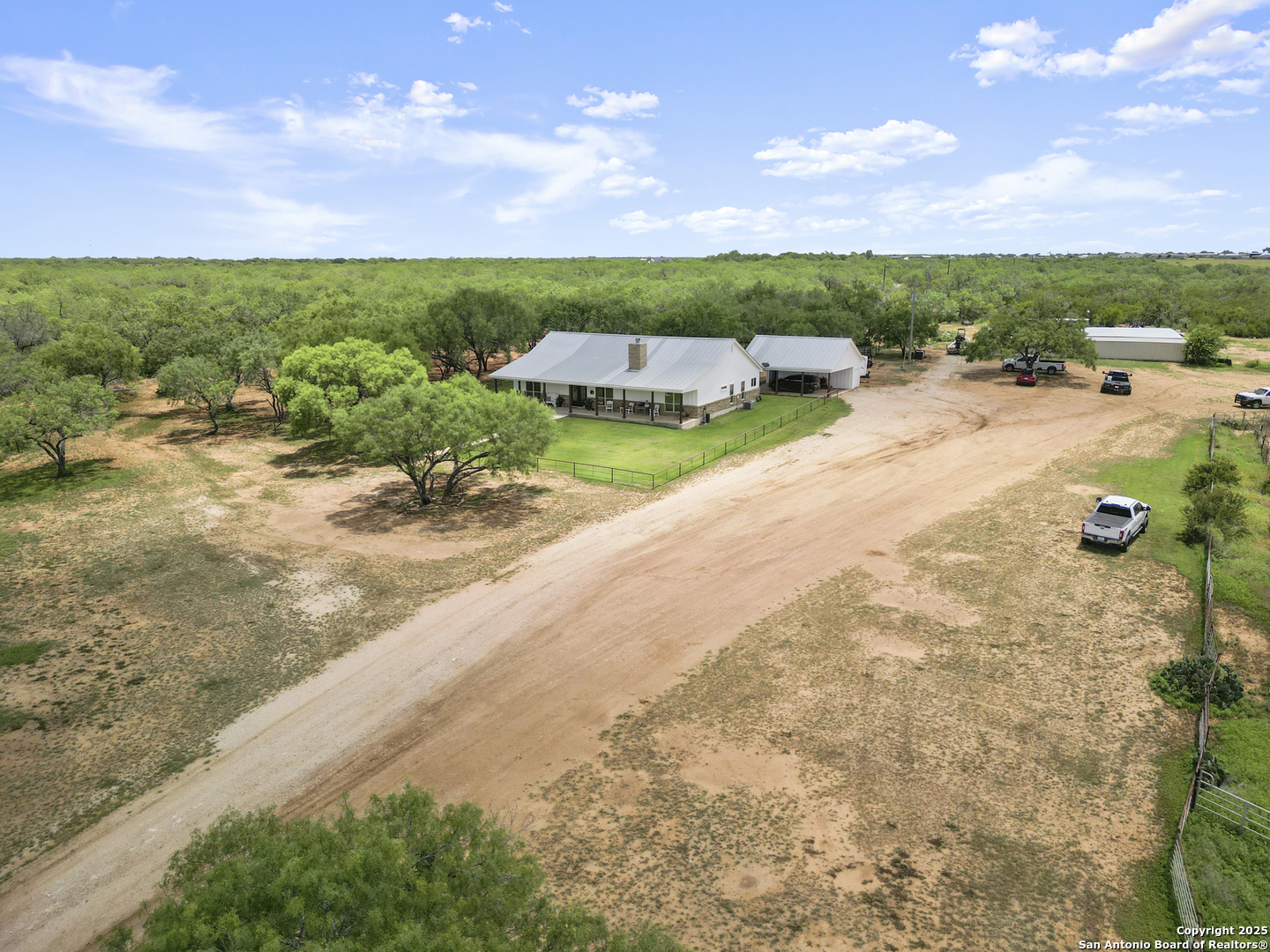 590 County Road 431 Pleasanton TX 78064