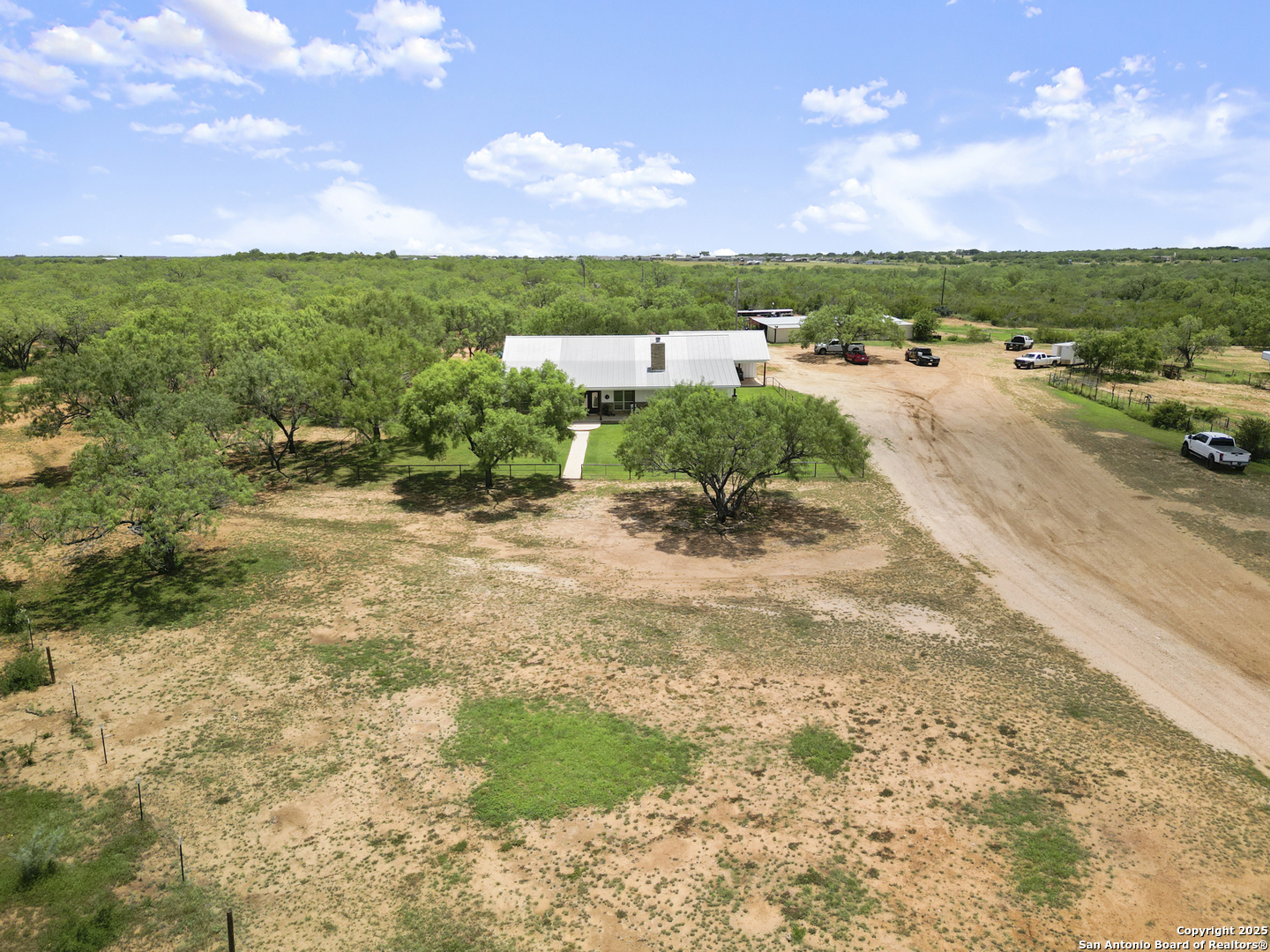 590 County Road 431 Pleasanton TX 78064