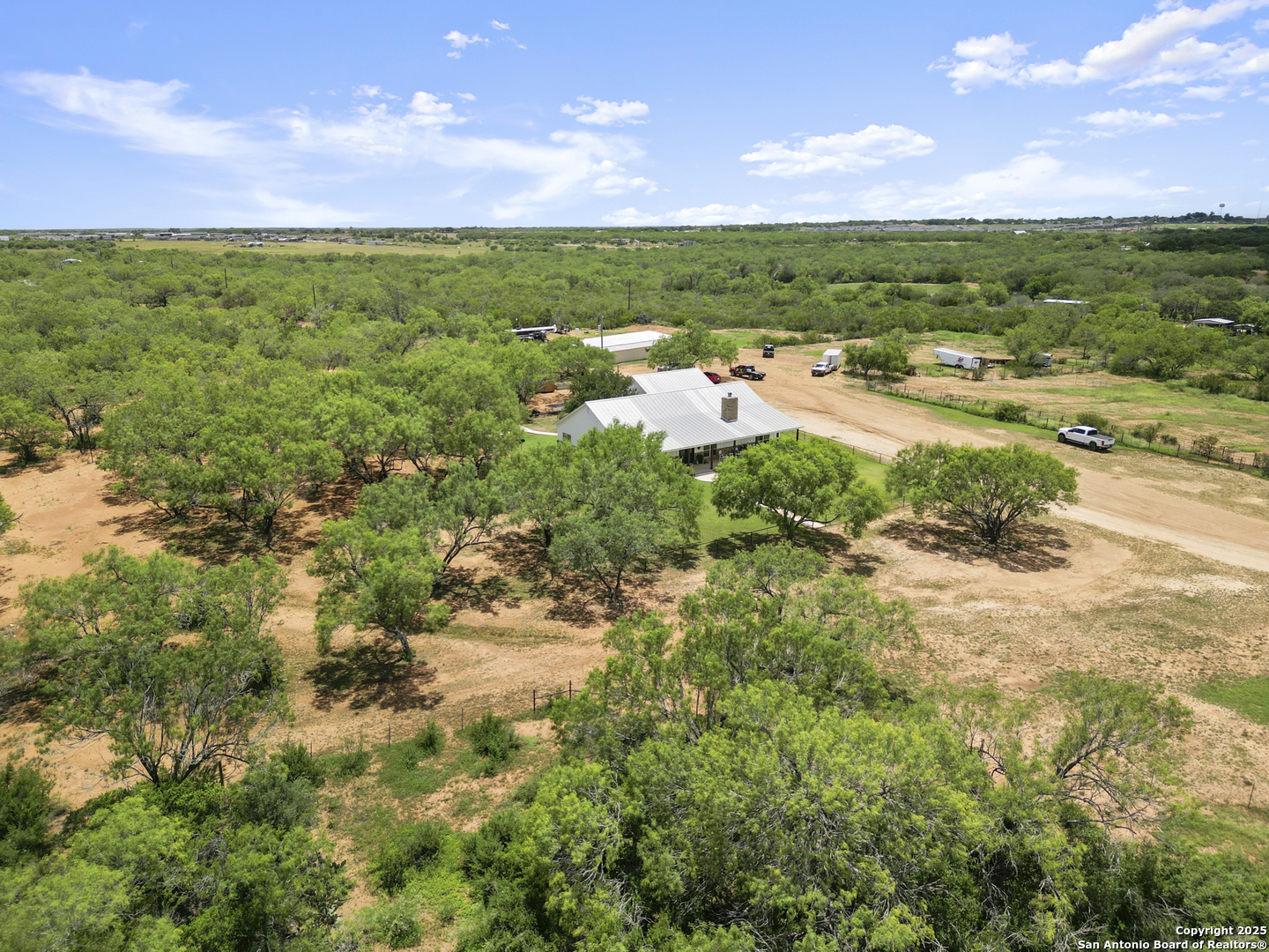 590 County Road 431 Pleasanton TX 78064