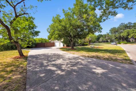 103 Shalimar Castle Hills TX 78213