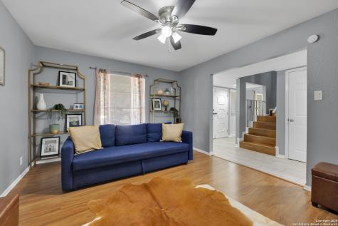 103 Shalimar Castle Hills TX 78213