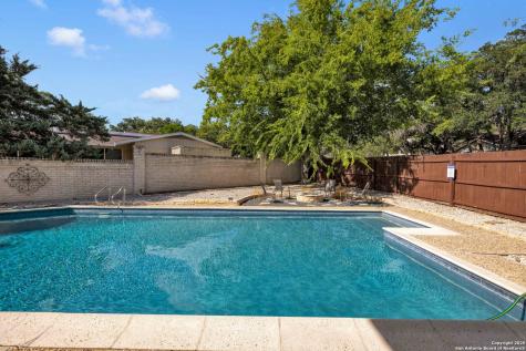 103 Shalimar Castle Hills TX 78213