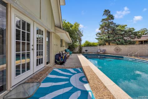 103 Shalimar Castle Hills TX 78213