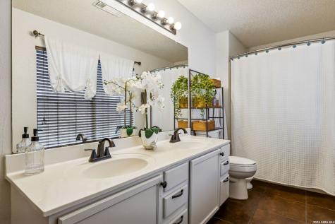 8151 Arrowhead Pool San Antonio TX 78254