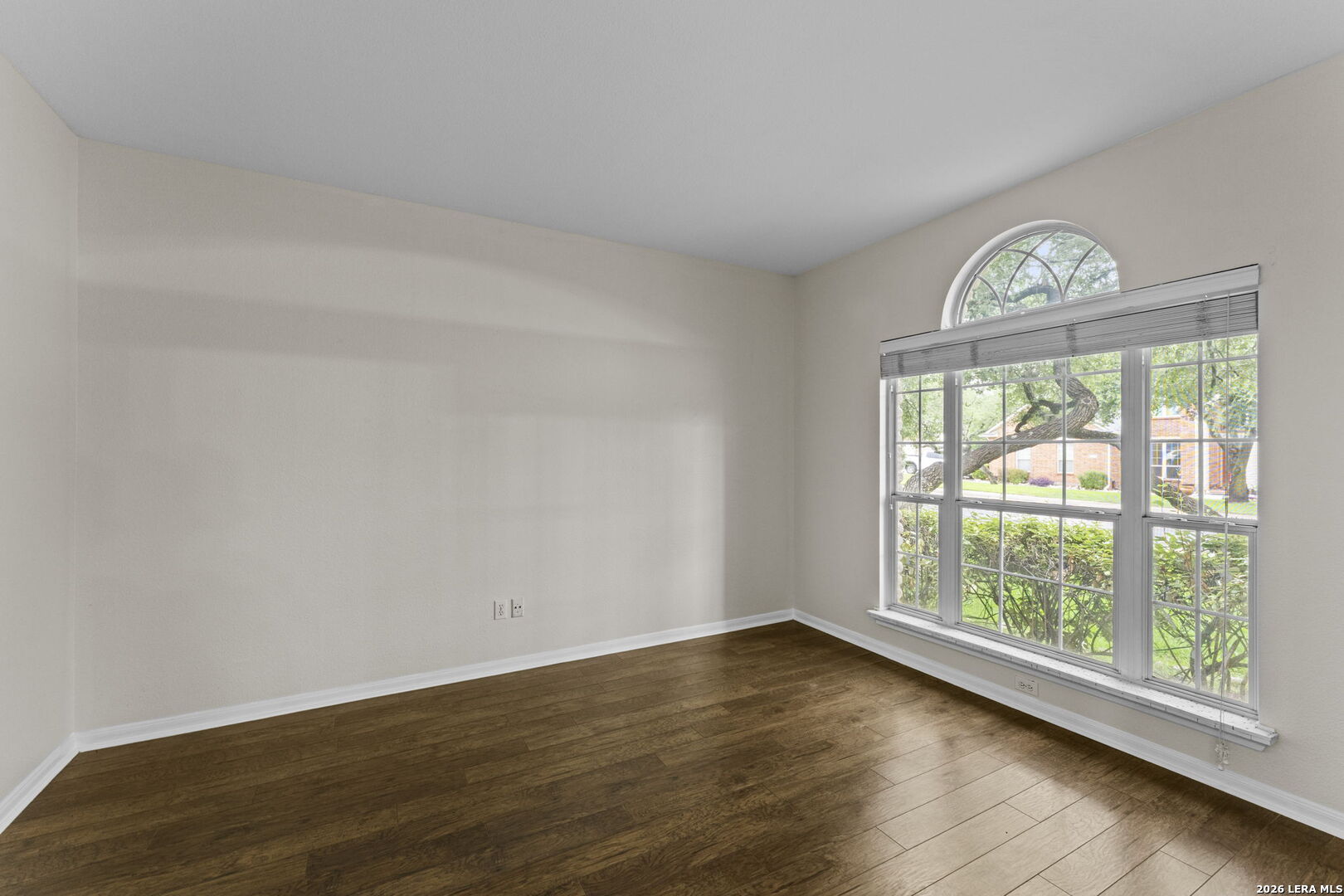 906 Elkins Lake San Antonio TX 78260