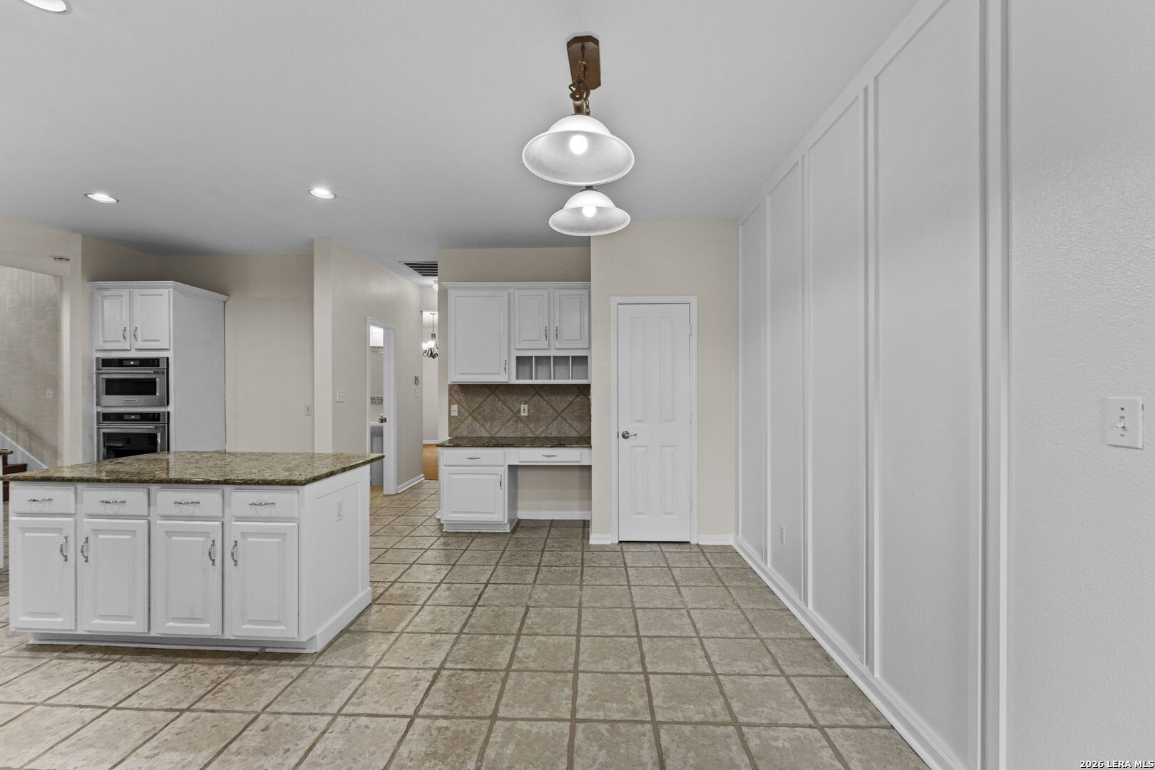 906 Elkins Lake San Antonio TX 78260