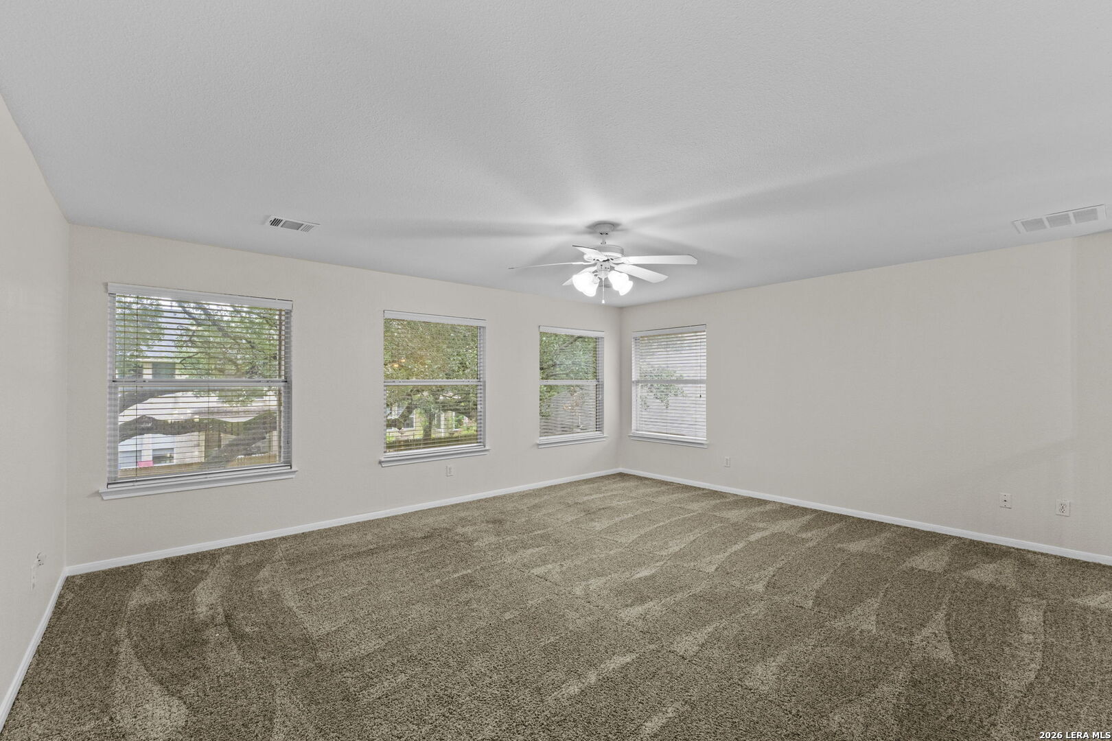 906 Elkins Lake San Antonio TX 78260