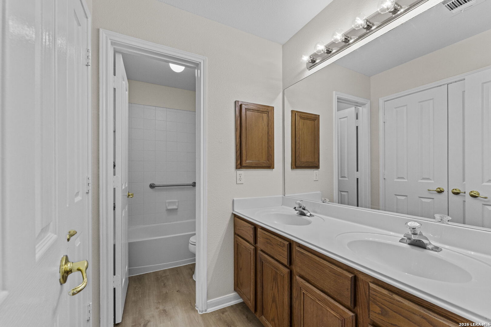 906 Elkins Lake San Antonio TX 78260