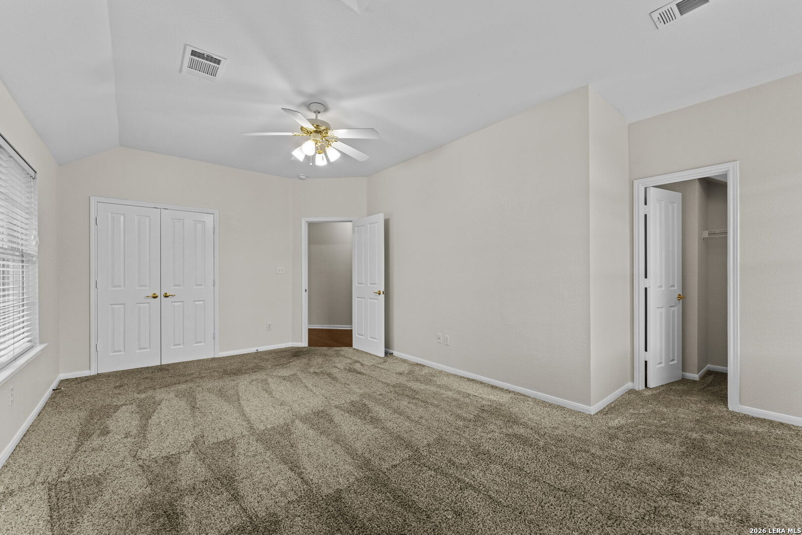 906 Elkins Lake San Antonio TX 78260