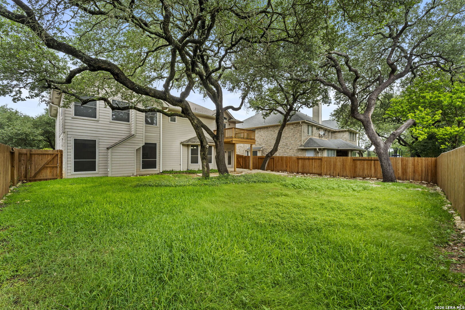 906 Elkins Lake San Antonio TX 78260