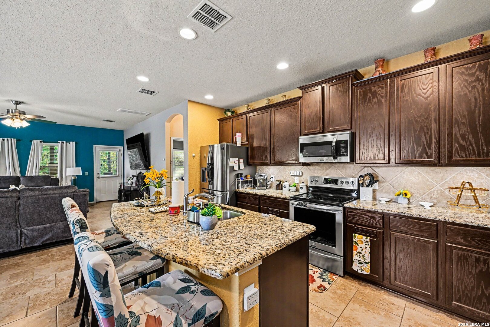 711 Oakwood Way San Antonio TX 78245