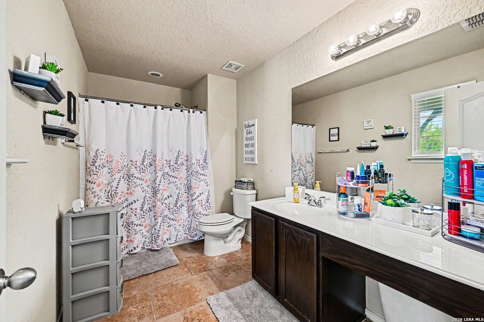 711 Oakwood Way San Antonio TX 78245