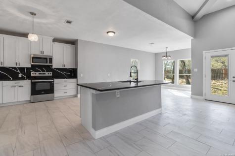3938 New Mathis Elmendorf TX 78112