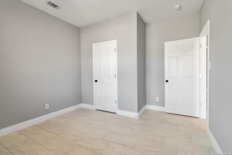 3938 New Mathis Elmendorf TX 78112