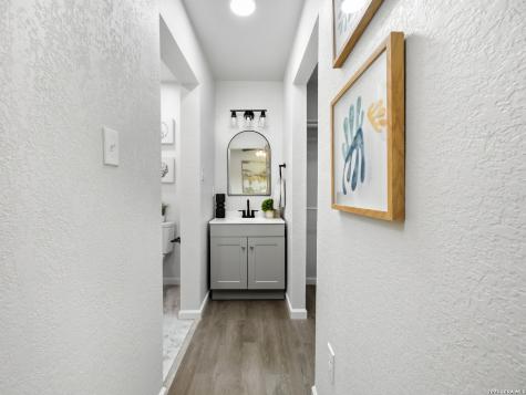 14223 Ridge Dale San Antonio TX 78233