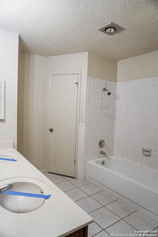189 Meadowland Universal City TX 78148
