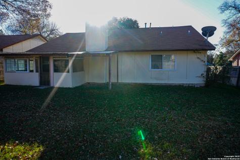 189 Meadowland Universal City TX 78148