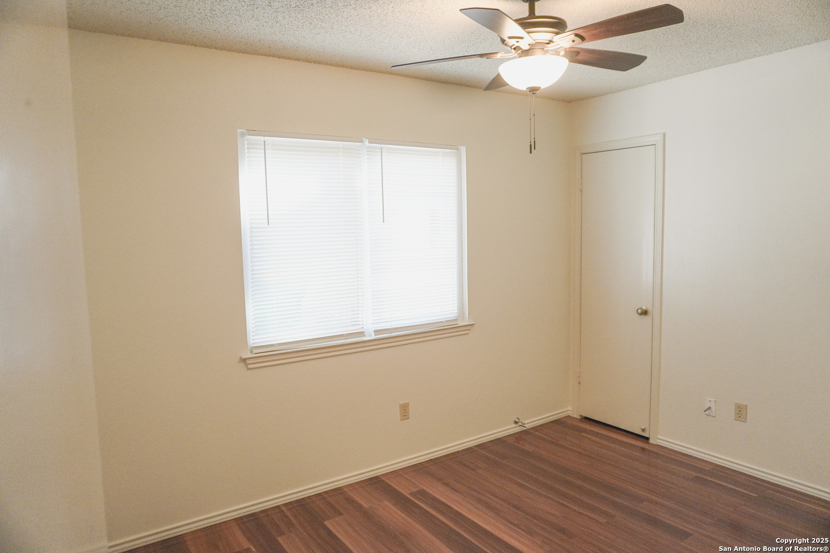 189 Meadowland Universal City TX 78148
