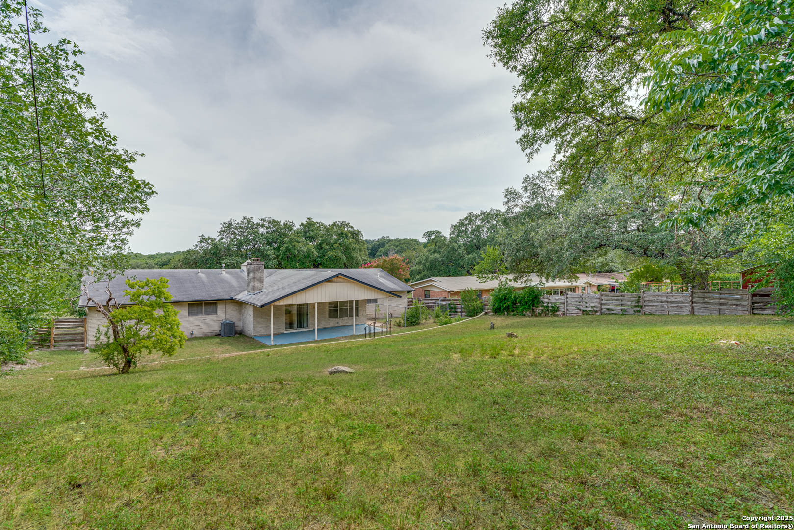 211 E Woodlake San Antonio TX 78229