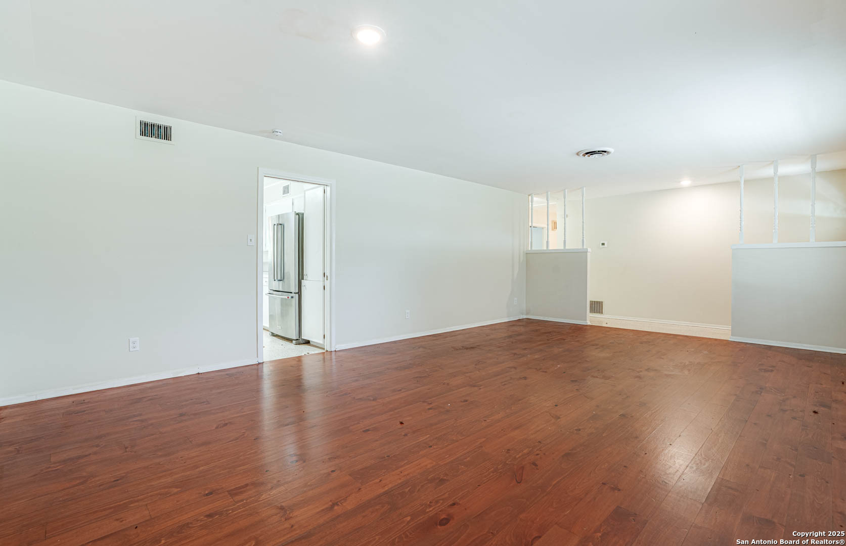 211 E Woodlake San Antonio TX 78229