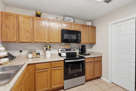 9235 Silver Vista San Antonio TX 78254