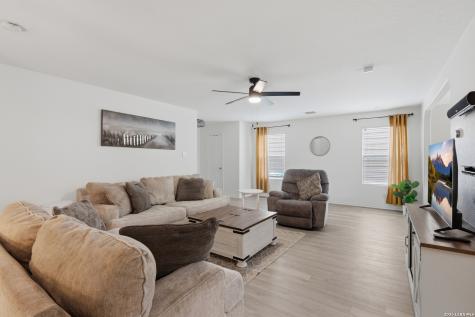 9235 Silver Vista San Antonio TX 78254