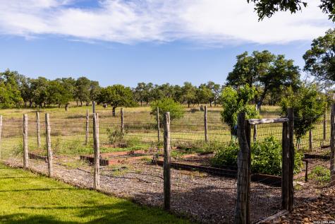 4205 N Fredericksburg Road Kerrville TX 78028