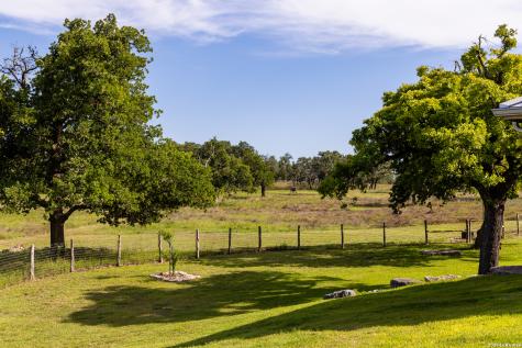 4205 N Fredericksburg Road Kerrville TX 78028