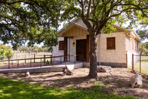 4205 N Fredericksburg Road Kerrville TX 78028