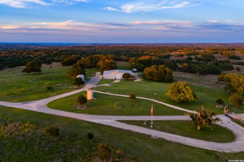 4205 N Fredericksburg Road Kerrville TX 78028