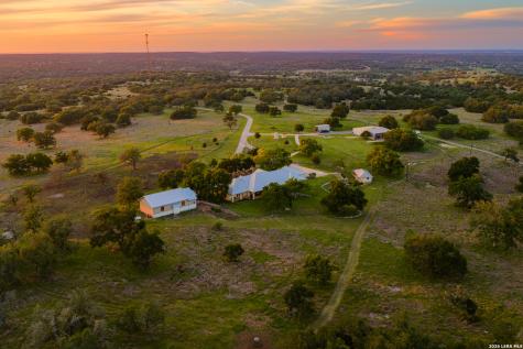 4205 N Fredericksburg Road Kerrville TX 78028