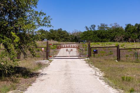 4205 N Fredericksburg Road Kerrville TX 78028