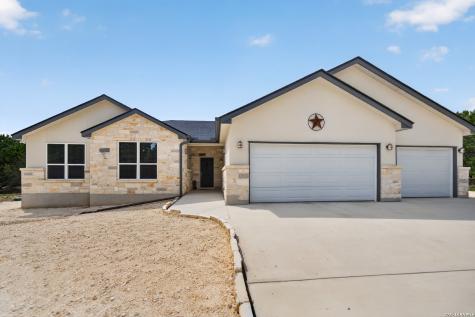 258 Heinen Road Bandera TX 78003