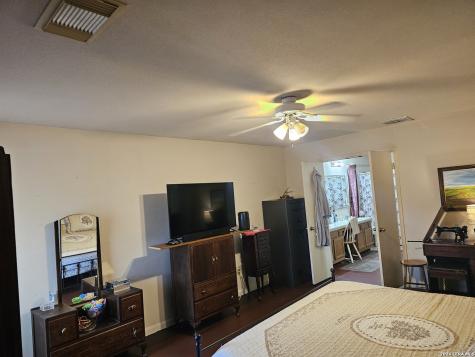 214 Cherry Ridge Floresville TX 78114