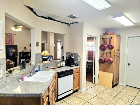 214 Cherry Ridge Floresville TX 78114
