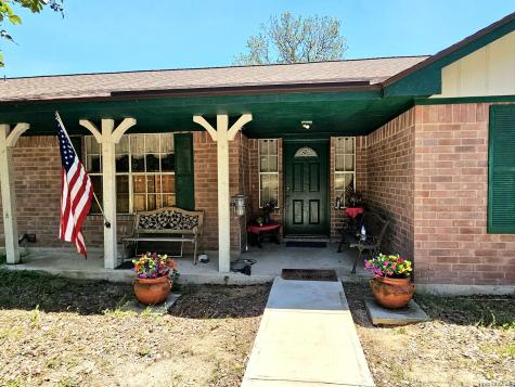 214 Cherry Ridge Floresville TX 78114
