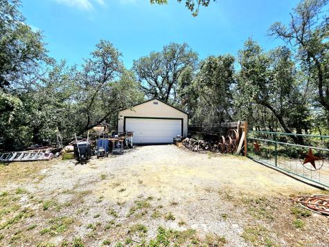214 Cherry Ridge Floresville TX 78114