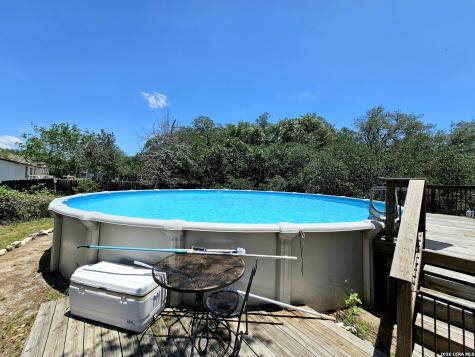 214 Cherry Ridge Floresville TX 78114