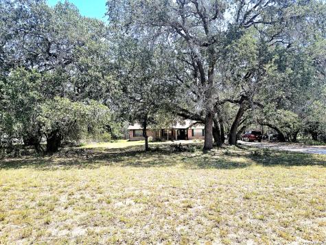 214 Cherry Ridge Floresville TX 78114